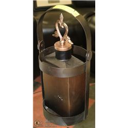 SHOWHOME DECORATIVE METAL BOTTLE ORNAMENT