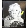 Image 1 : 118) MARILYN MONROE BLACK AND WHITE PICTURE