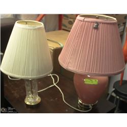LOT OF 2 TABLE LAMPS