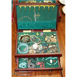 JEWELLERY BOX WITH CONTENTS