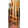 Image 1 : PAIR OF SOLID WOOD ART EASELS