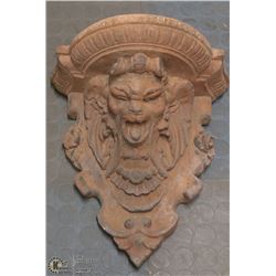 LARGE HEAVY CEMENT GARGOYLE WALL DECO/PLANT