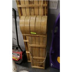 VINTAGE WOOD MASTERCRAFT CHILD TOBOGGAN -