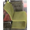 Image 1 : MODERN GREEN HIGHBACK CHAIR