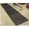 Image 1 : LOT OF 4 ANTI FATIGUE MATTS, 3FT X 3FT EACH