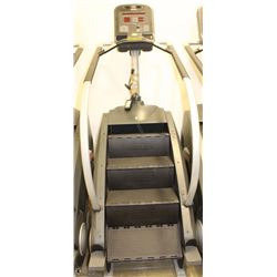 STAR TRAC STAIR CLIMBER