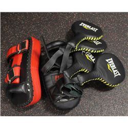LOT OF 2 KICK PADS AND PADDED PADDLES