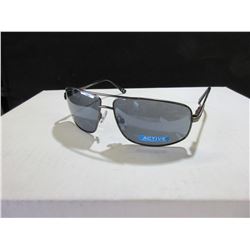 New Mens Foster Grant Sunglasses