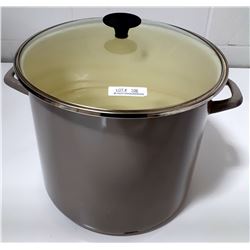 LARGE STARFRITT STOCK POT