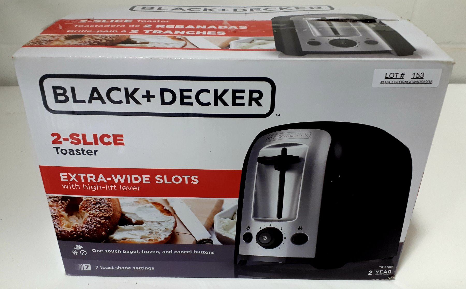 Toaster with extra wide slots Toaster with extra wide slots