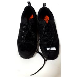 OZARK TRAIL MENS SIZE TEN SHOES
