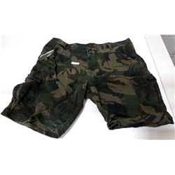 MENS 40" WAIS CARGO SHORTS