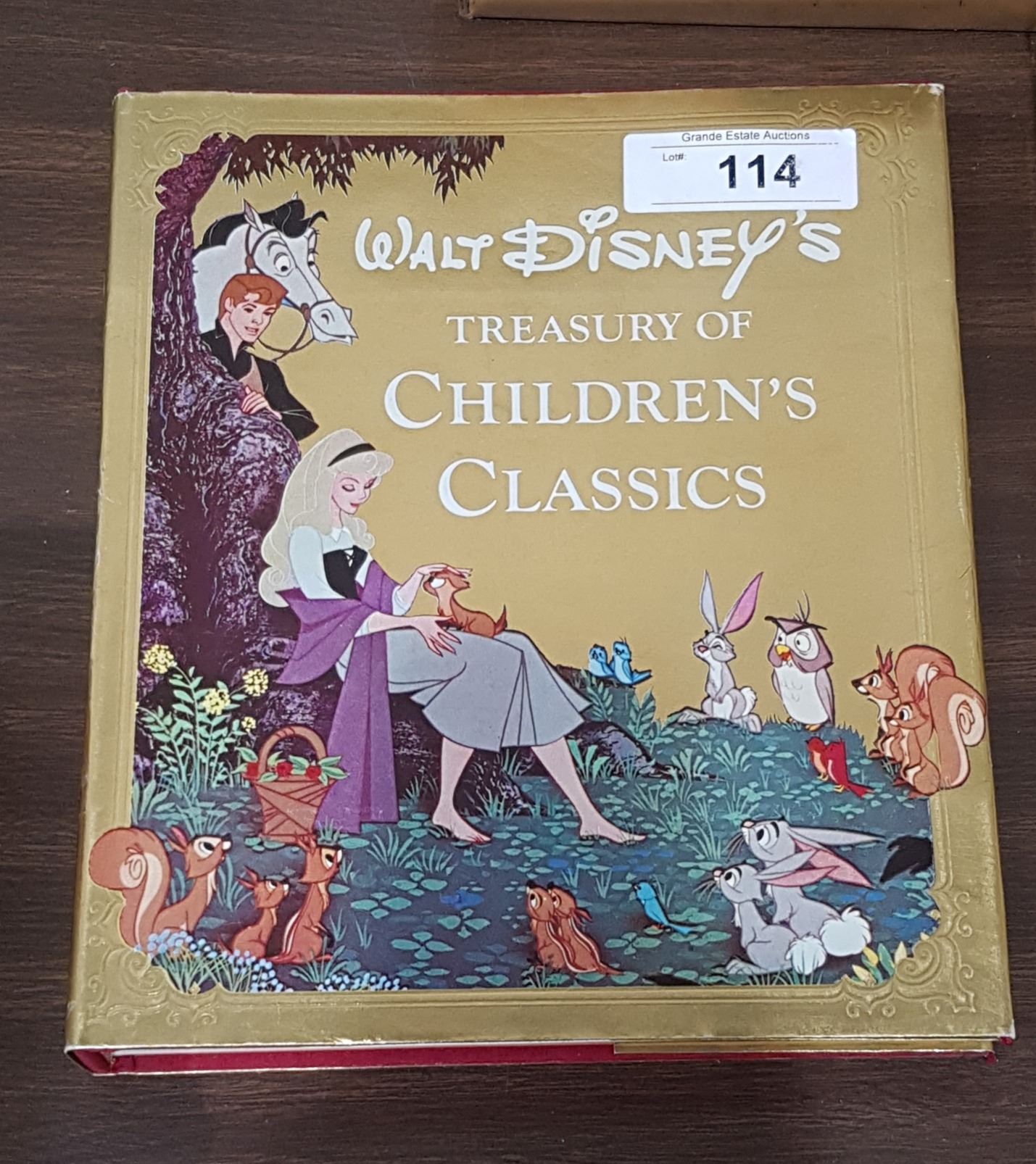 WALT DISNEY TREASURY OF CHILDREN'S CLASSIC HARD COVER BOOK