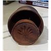 Image 2 : 2 ANTIQUE BUTTER PRESS