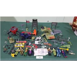 COLLECTION VINTAGE GI JOE TOYS