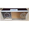 Image 2 : 6 VINTAGE RADIOS