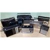 Image 1 : 8 VINTAGE RADIOS