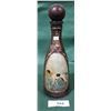 Image 2 : VINTAGE LEATHER BOUND DECANTER W/HUNTING DOG MOTIF