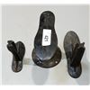 Image 1 : 3 ANTIQUE CAST IRON SHOE FORMS
