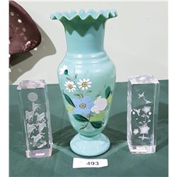 VICTORIAN HAND PAINTED BRISTOL GLASS VASE & 2 CRYSTAL PAPER WEIGHTS