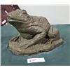 Image 1 : HIGHLY DETAILED CONCRETE FROG STATUE