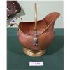 Image 1 : VINTAGE COPPER COAL BUCKET W/DELFT HANDLE