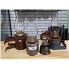 Image 1 : 4 OIL LAMPS