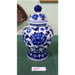 BLUE/WHITE PROCELAIN GINGER JAR