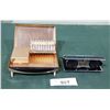 Image 2 : VINTAGE MUSICAL CIGARETTE HOLDER & VINTAGE GLORY OPERA GLASSES
