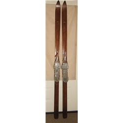 L. L. Bean vintage snow skiis, 7’ long, original LL Bean decal