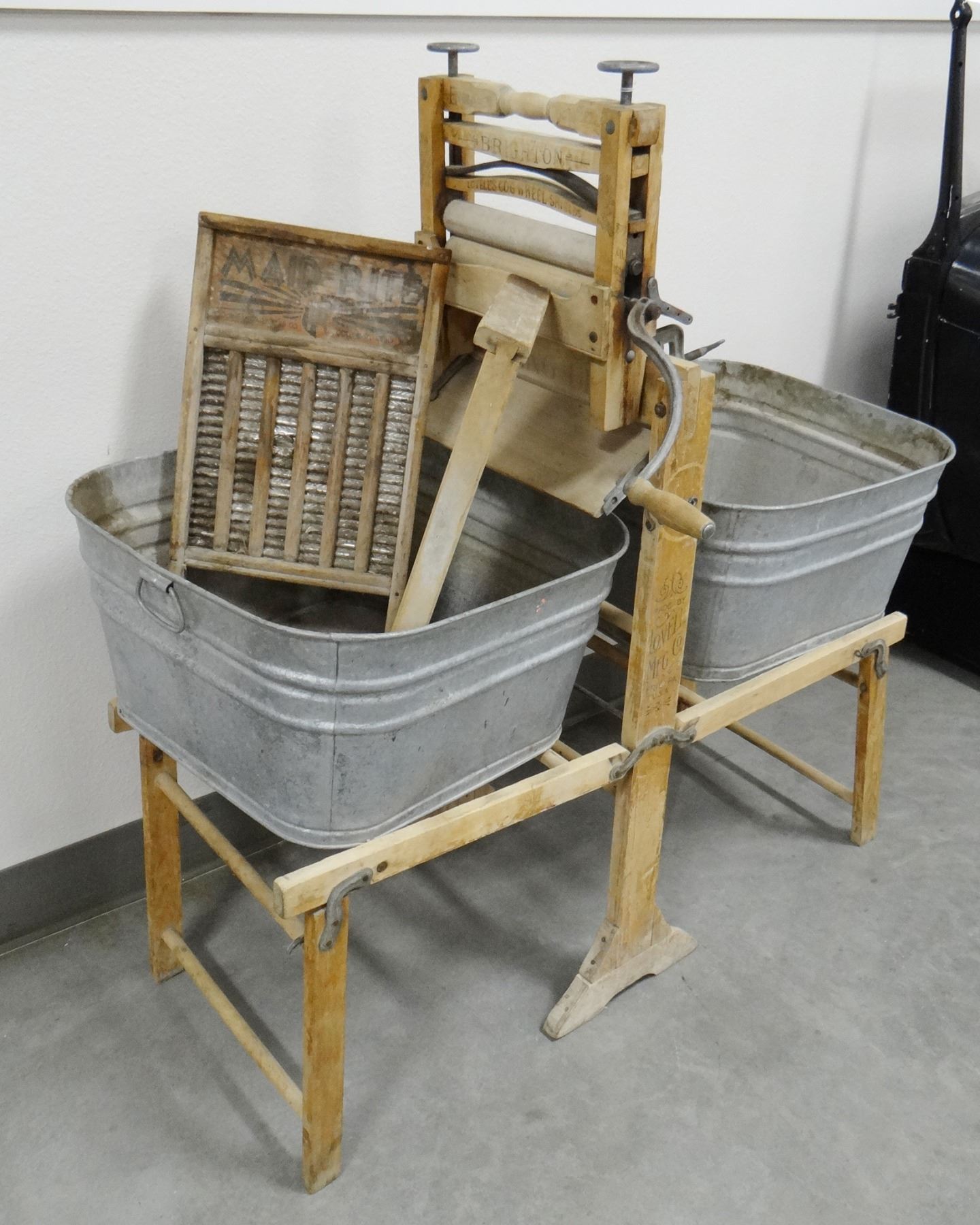 Lovell Mfg. Co. double wash tub with ringer and two washboard