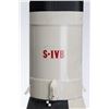 Image 9 : Saturn V Rocket Model
