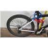 Image 2 : Connection Revo Shift Friction 7-Speed Mountain Bike, Black/White