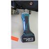Image 8 : DeWalt 20V Max XR Drill & Makita LXT Driver