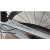 Image 18 : Merida Scultura 100 B13 Racing Bike, Unassembled, White