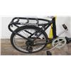 Image 2 : Schwinn 20" U-Loop Bike w/ Rack, Black Frame