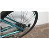 Image 18 : Schwinn  21-Speed Circuit Bike, Shimano Hybrid Women's 700 CL, Teal