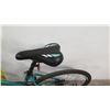 Image 21 : Schwinn  21-Speed Circuit Bike, Shimano Hybrid Women's 700 CL, Teal