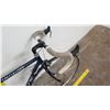 Image 7 : Specialized Sirrus Racing Bike, Direct Drive Serfas Tires, Drk Blue