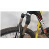 Image 16 : Giant Talon 292 SA Suntour Bike, 100MM XCT Cross Mark, Black Red