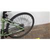 Image 15 : K2 Echo Shimano 21-Speed Hybrid Bike, Green
