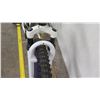 Image 13 : Genesis 26" Whirlwind 21-Speed Mountain Bike,  Gray/White