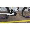Image 3 : Genesis 26" Whirlwind 21-Speed Mountain Bike,  Gray/White