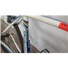 Image 14 : Specialized Tarmac Lightweight Racing Bike, White
