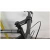 Image 10 : Giant Diamond Back Road Cruiser w/ Splash Board Fender, Black