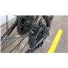 Image 19 : Giant Diamond Back Road Cruiser w/ Splash Board Fender, Black