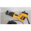 Image 2 : DeWalt DW938 Reciprocating Saw w/ Charger
