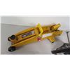 Image 2 : 2-Ton Floor Jack, Car Jack & 2 Craftsman Jack Stands