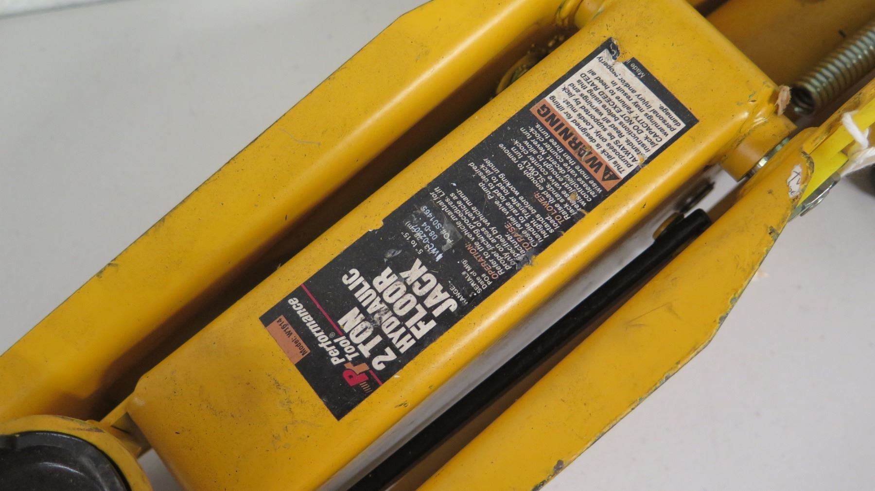 2 Ton Floor Jack Car Jack 2 Craftsman Jack Stands Oahu Auctions