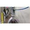 Image 8 : Bear Truck Co Ladies Bike w/ Bike Lock, Silver